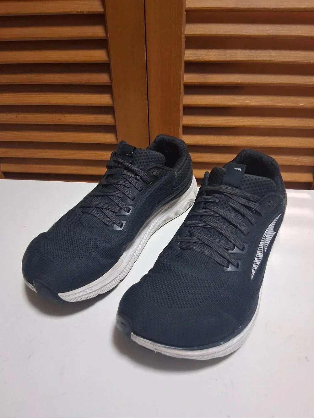 Altra Escalante 3 Women’s Running Shoe * Size: 9.5